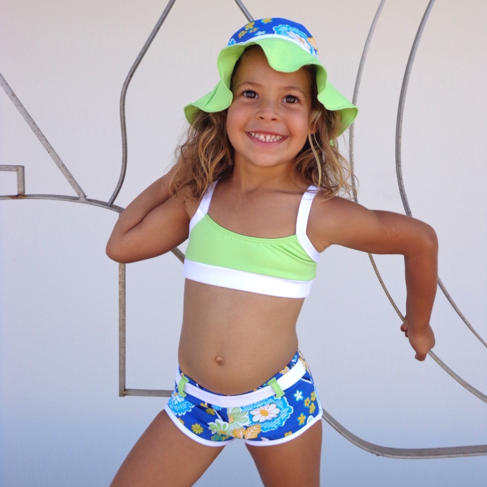 Nod to Mod Short Set